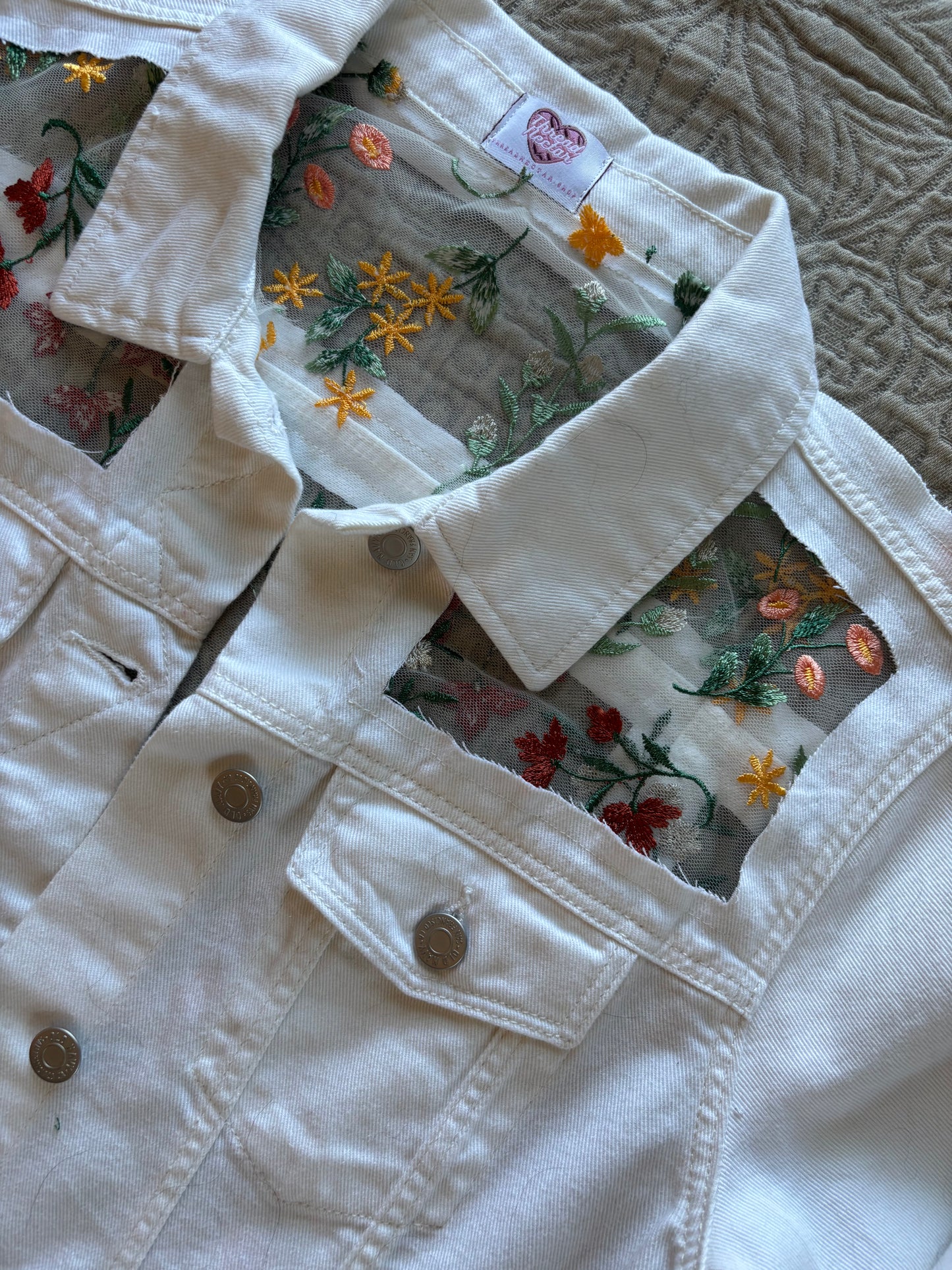 Fall Wildflowers White Denim Jacket [XL]