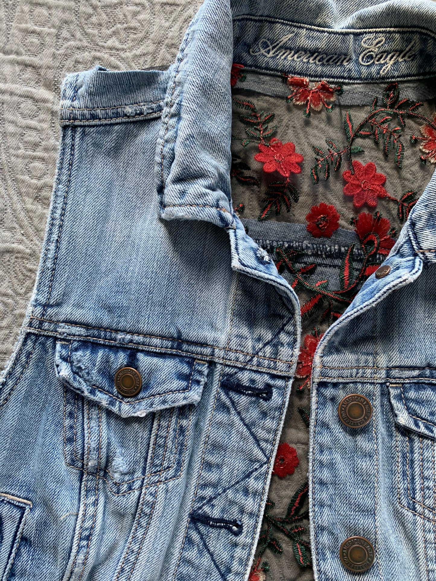 Stone Wash Denim Red Floral Vest [M]