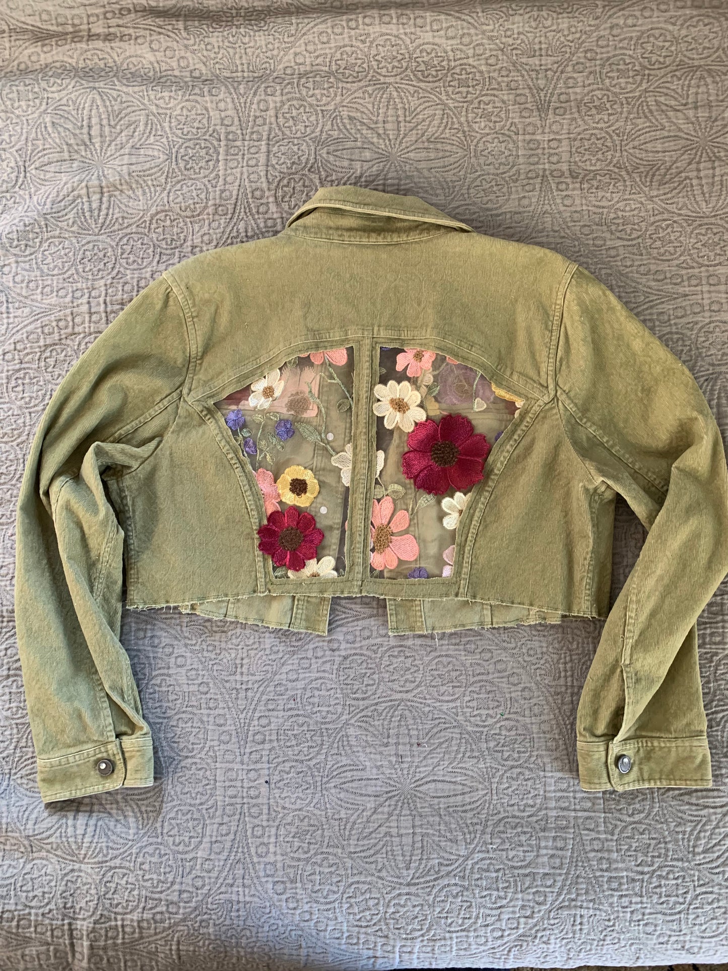 Cropped Green Denim Appliqué Wildflowers [XL]