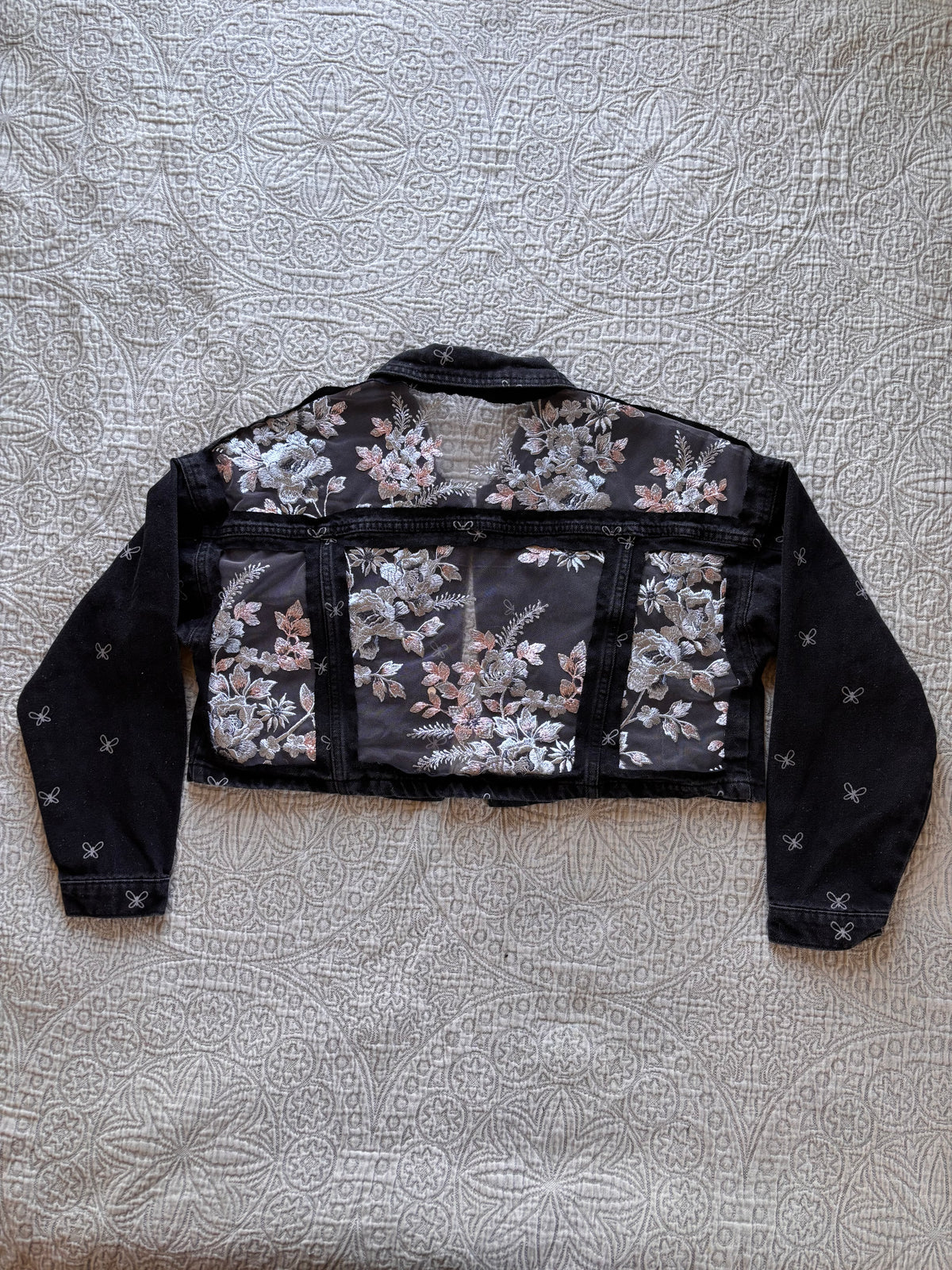 Black Bows and Silver Floral Denim Cropped Jacket [XL]