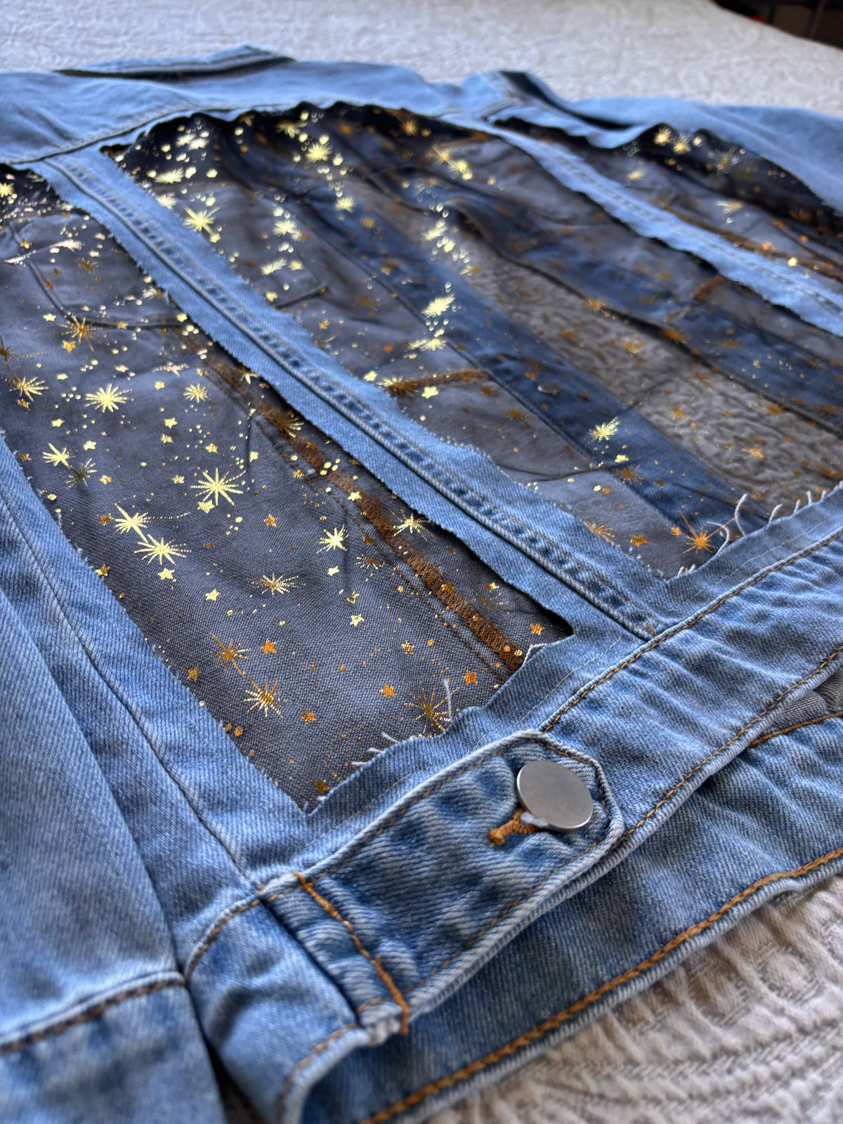 Gold Stars Distressed Denim Jacket [XL]