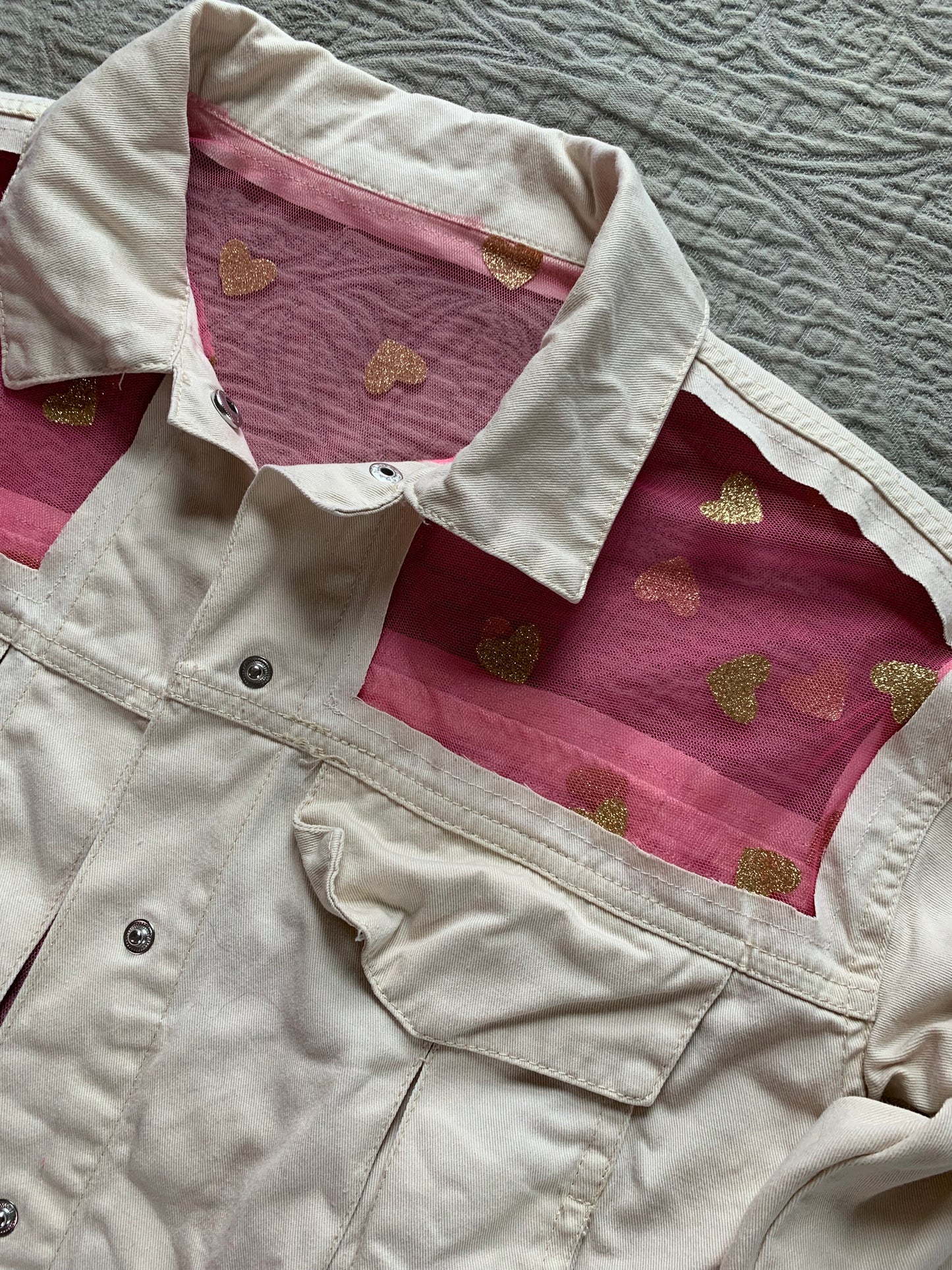 Cropped Cream Denim Gold Glitter Heart Jacket [L]