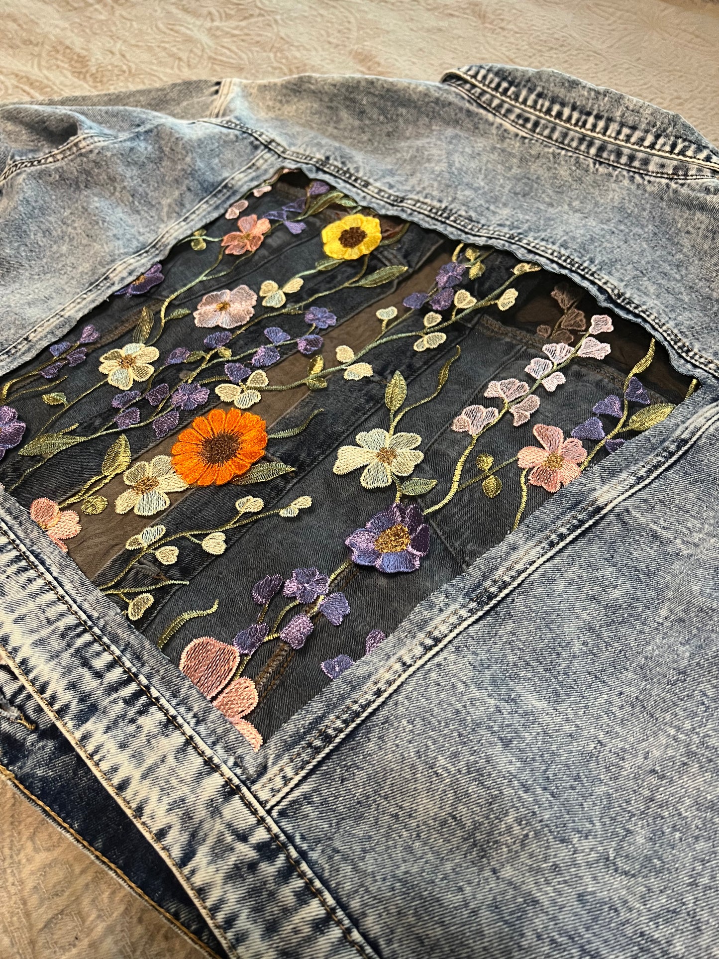 Acid Wash Cropped Denim Wildflowers Jacket [4X]