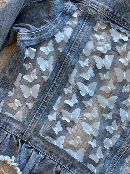 Blue Butterflies Light-Wash Denim Jacket [M]