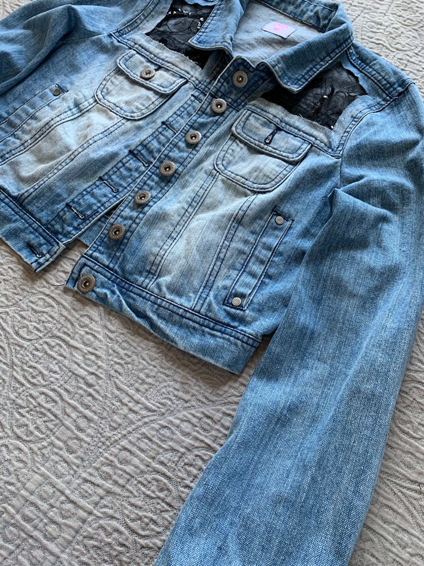 Cropped Denim Spooky Tree Jacket [M]