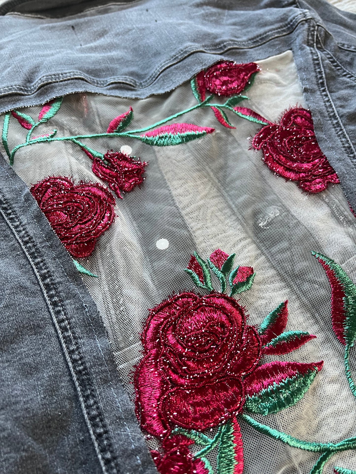 Grey Denim Roses [M]