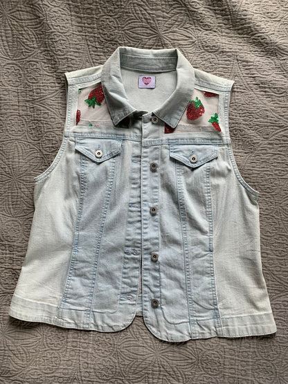 Light Wash Denim Strawberries Vest [L]