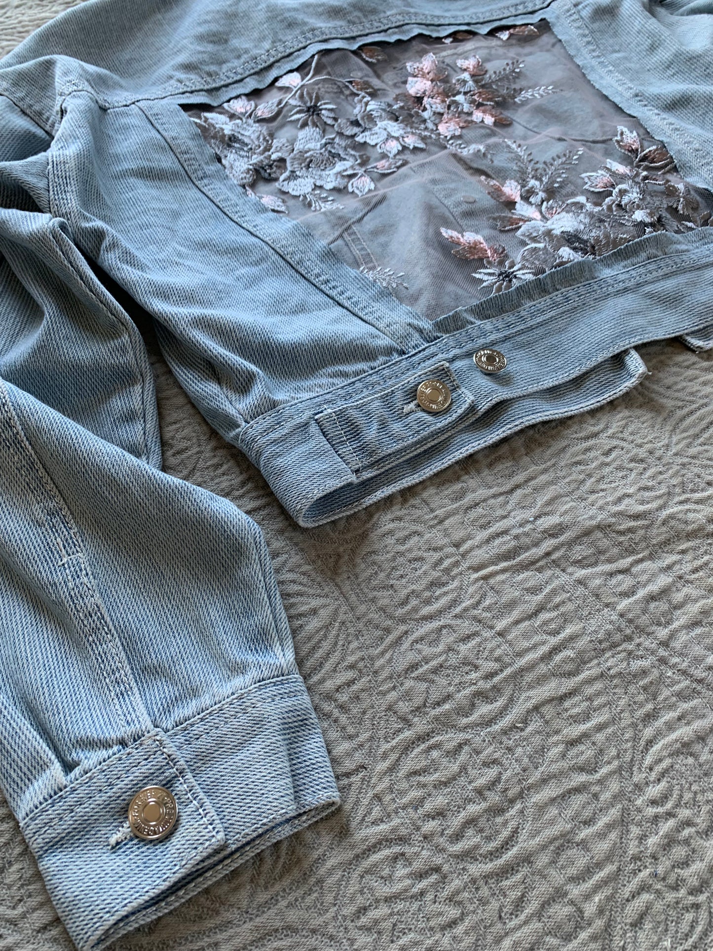 Striped Denim Silver Floral Jacket [L]