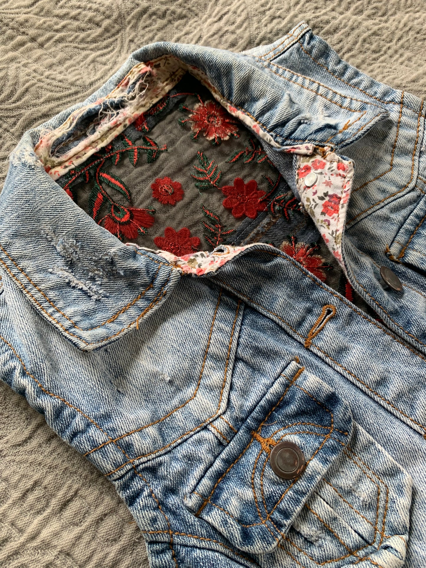 Distressed Denim Wildflowers Vest [XS]