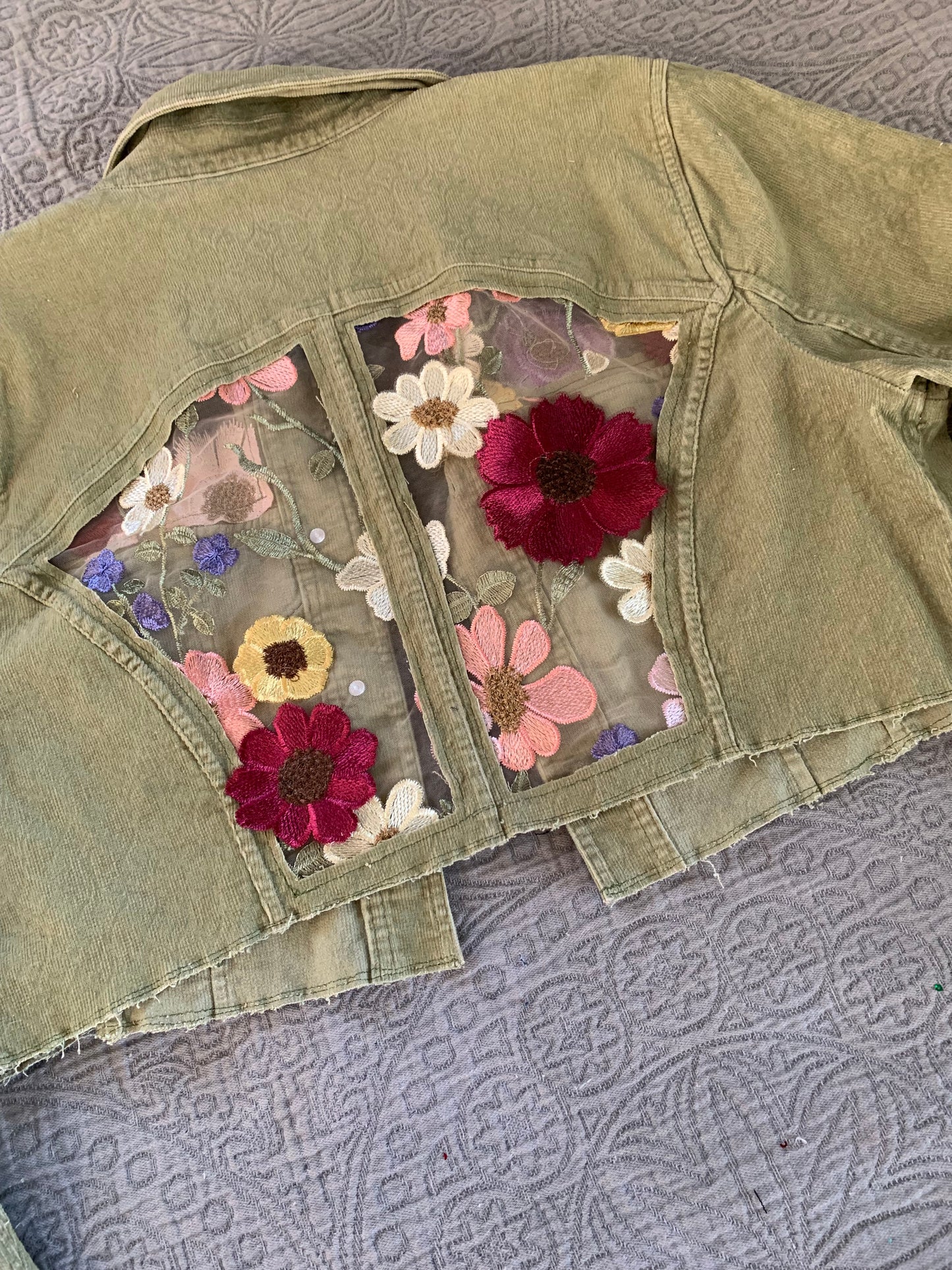 Cropped Green Denim Appliqué Wildflowers [XL]