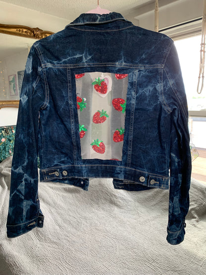 Acid Washed Denim Strawberries [M]