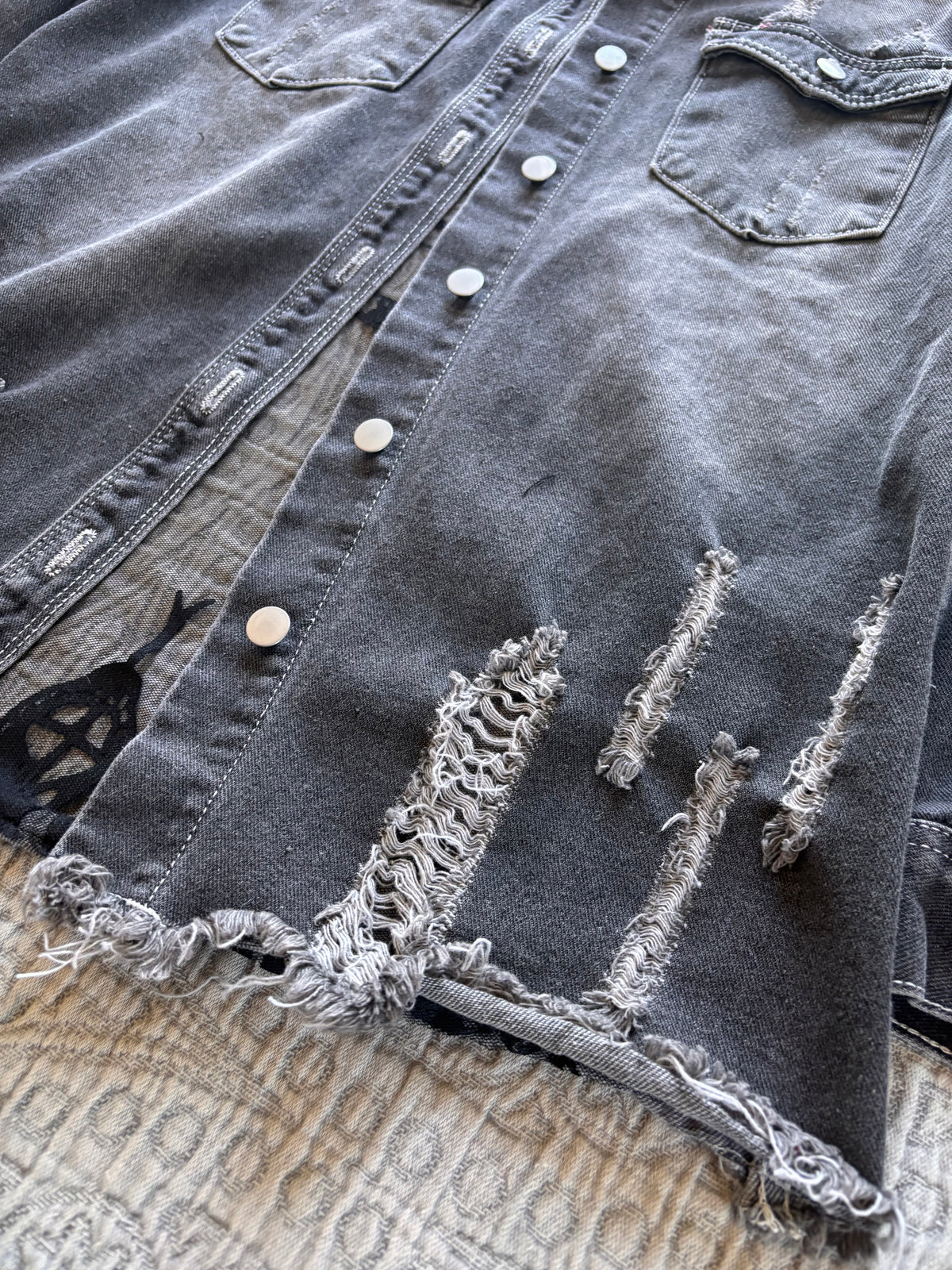 Black Distressed Denim Snakes Jacket [L]
