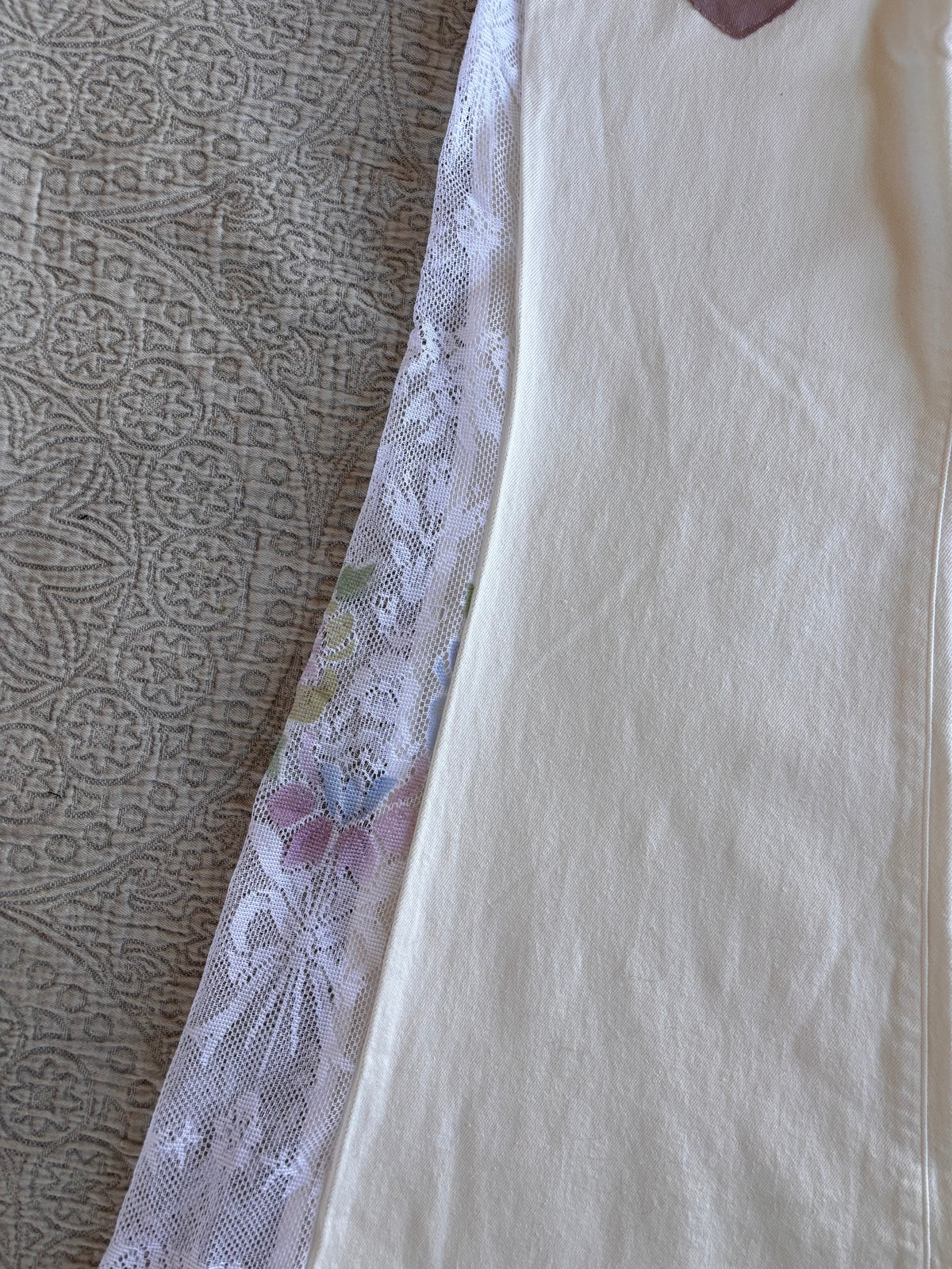 White Denim High Waisted Lace Flare Jeans [M]