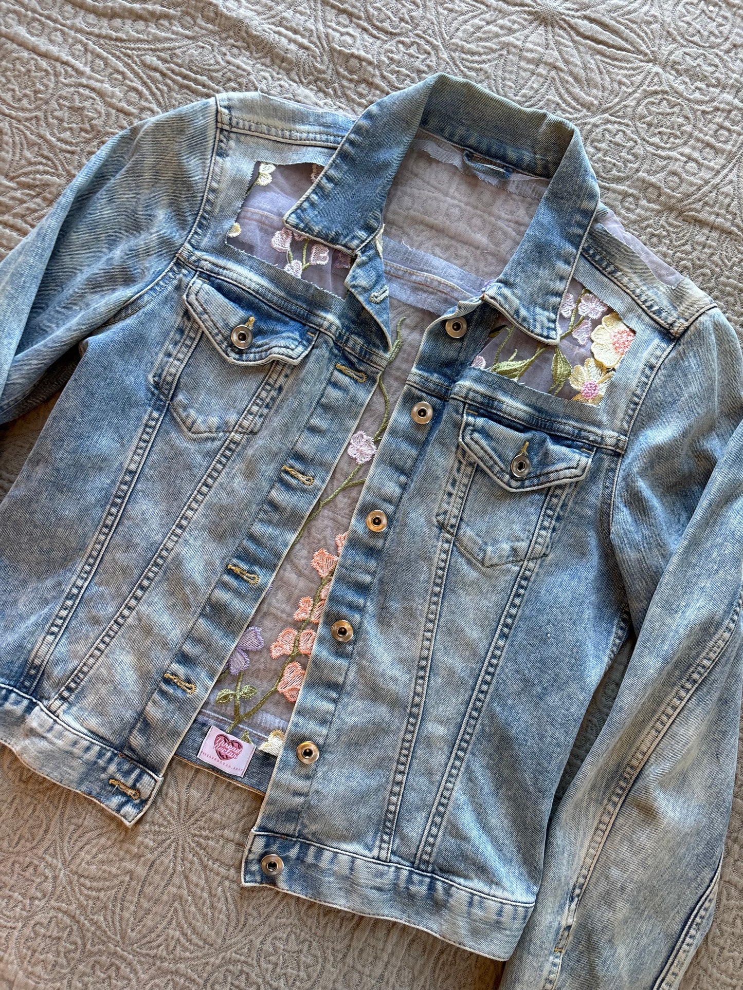 Purple Flowers Acid-Wash Denim Jacket [S]