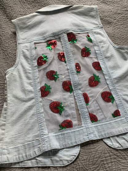 Light Wash Denim Strawberries Vest [L]