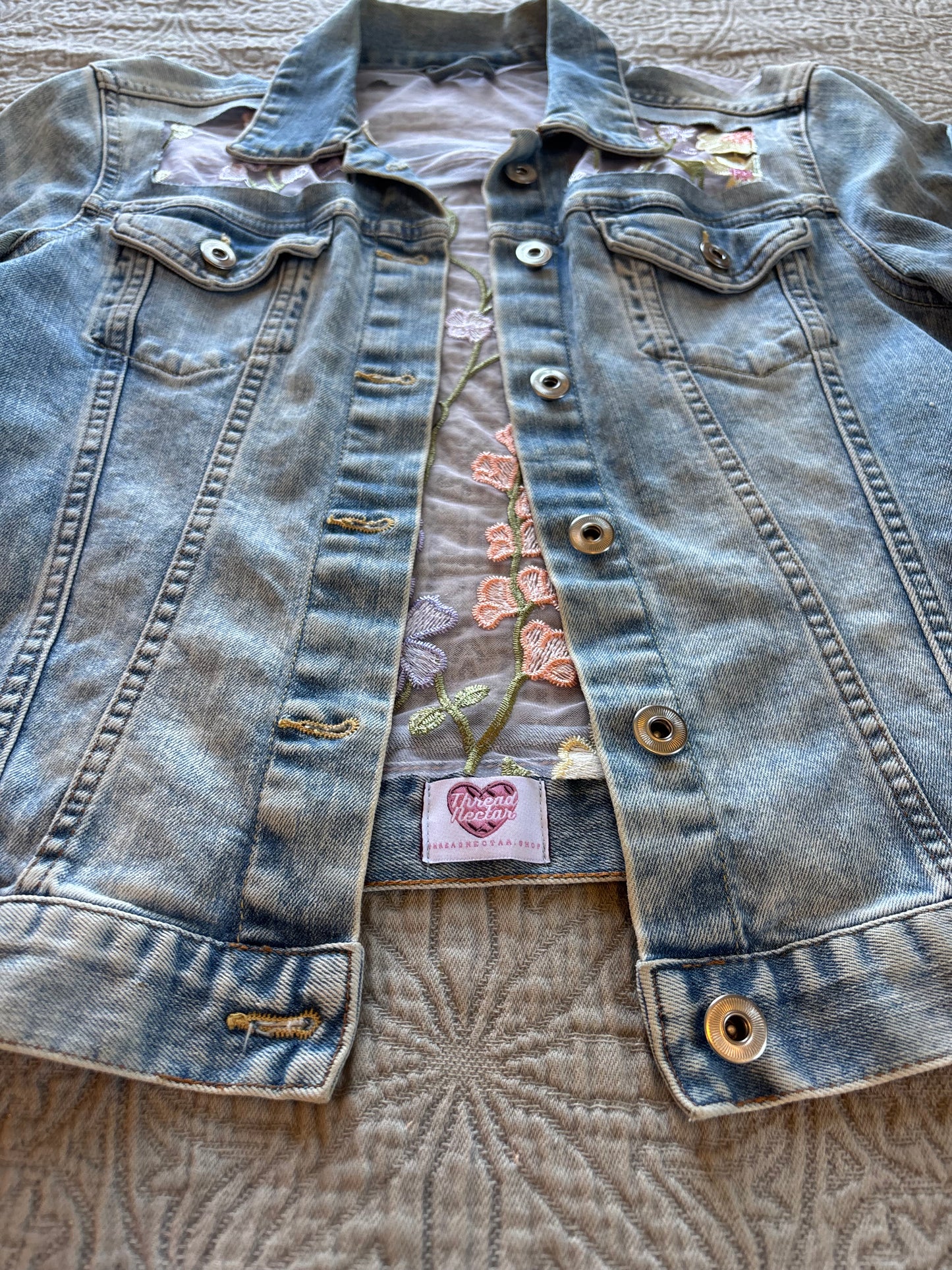 Purple Flowers Acid-Wash Denim Jacket [S]