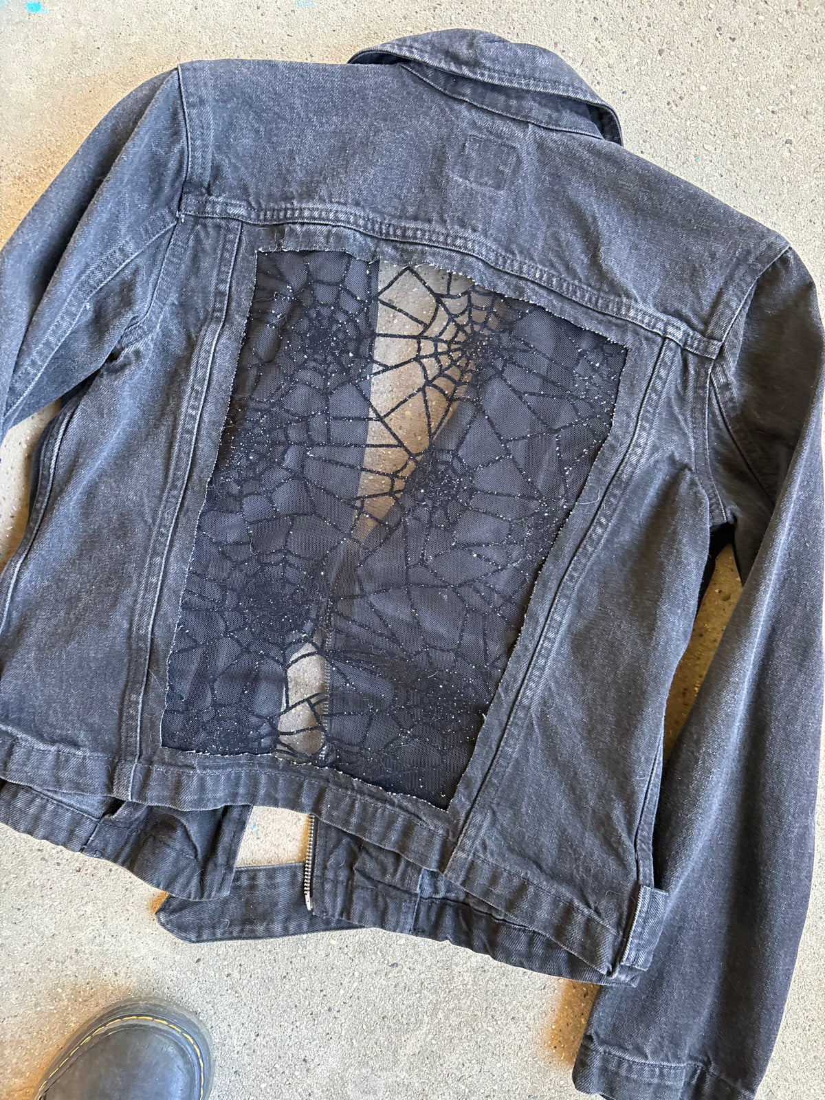 Black Denim Spider Webs Belted Jacket [S]