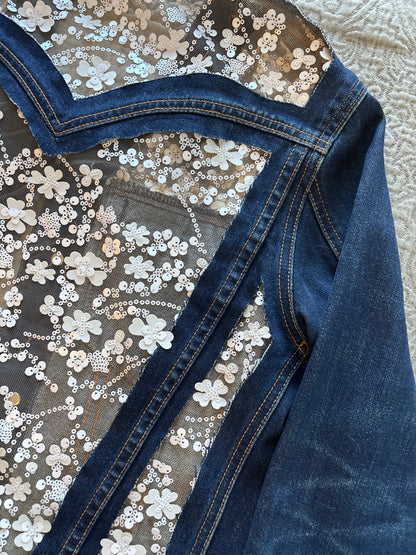 White Floral Dark-Wash Denim Jacket [S]