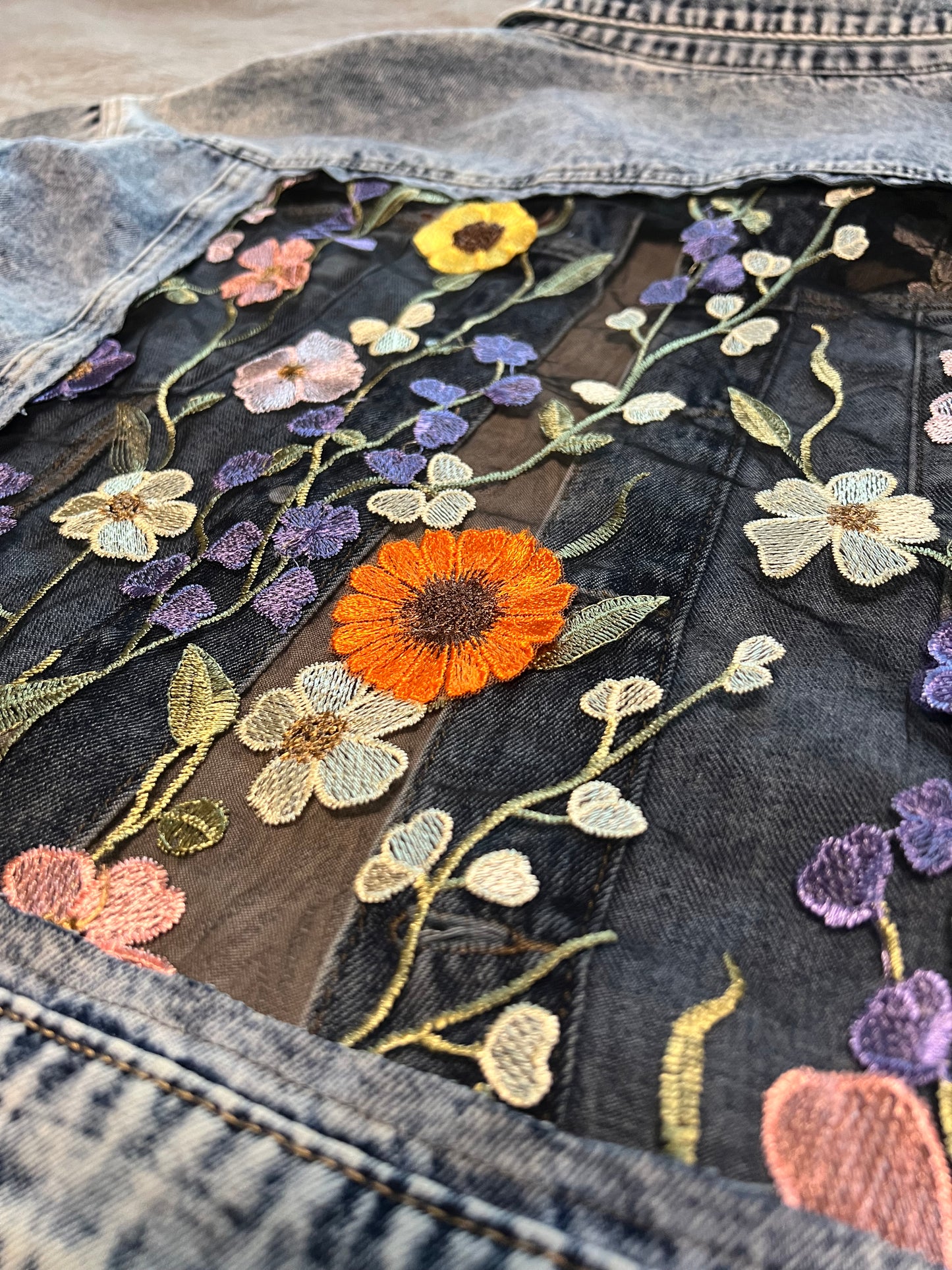Acid Wash Cropped Denim Wildflowers Jacket [4X]