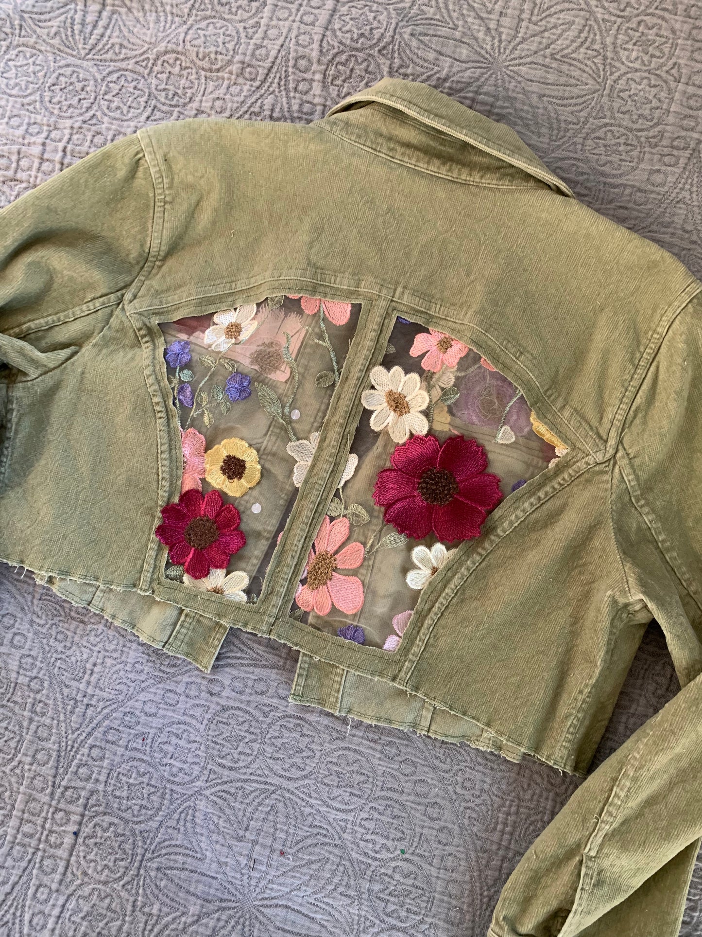 Cropped Green Denim Appliqué Wildflowers [XL]