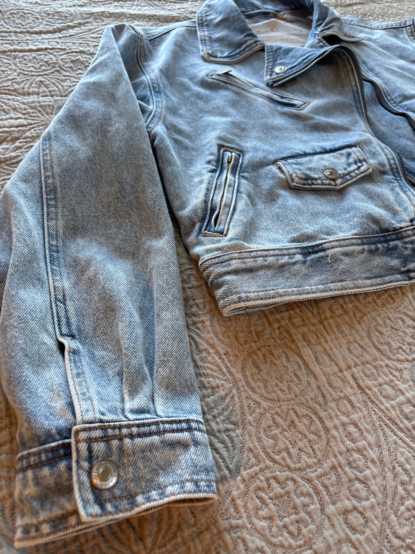 Gold Stars Light Wash Denim Bomber Jacket [XL]