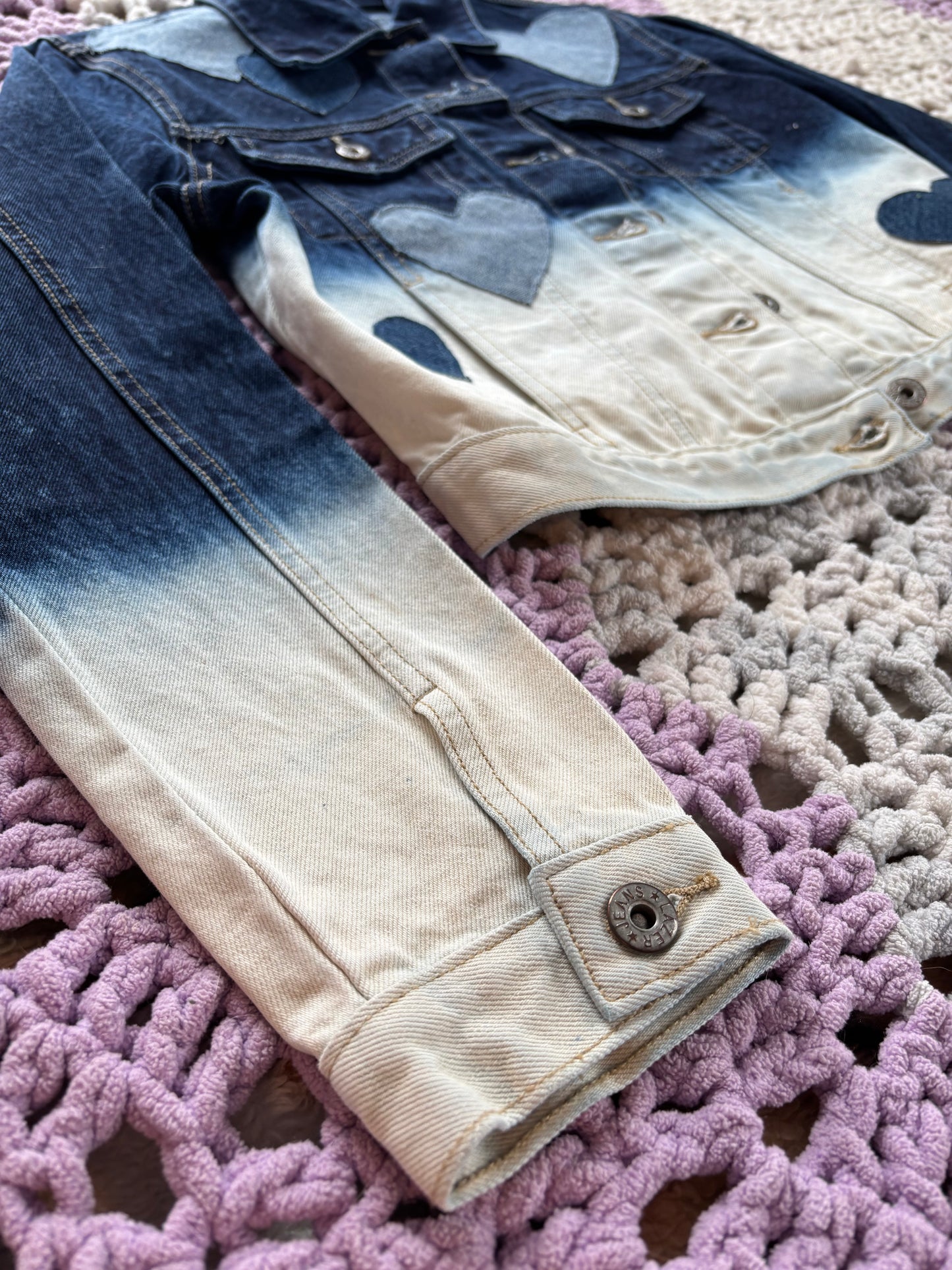 Acid Washed Denim Frayed Hearts Jacket [M]