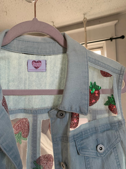 Light Wash Denim Strawberries Vest [L]