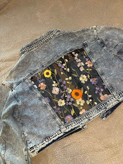 Acid Wash Cropped Denim Wildflowers Jacket [4X]