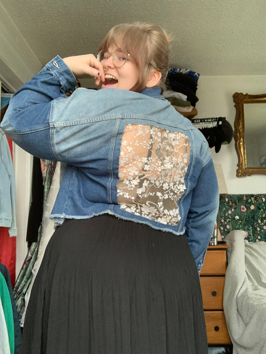 Distressed Denim with Sequin White Flowers [0X]