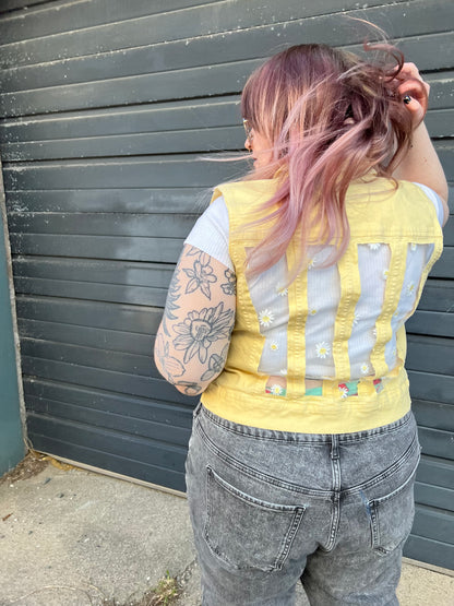 Yellow Denim Daisies Vest [M]