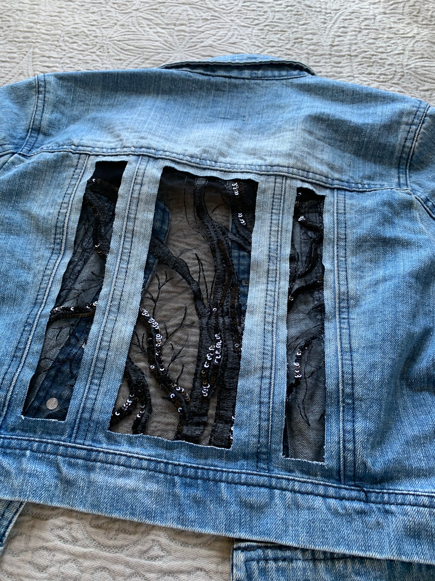 Cropped Denim Spooky Tree Jacket [M]