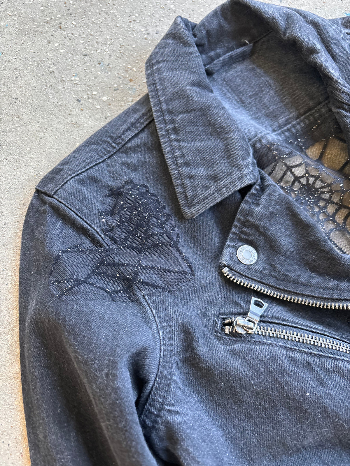 Black Denim Spider Webs Belted Jacket [S]