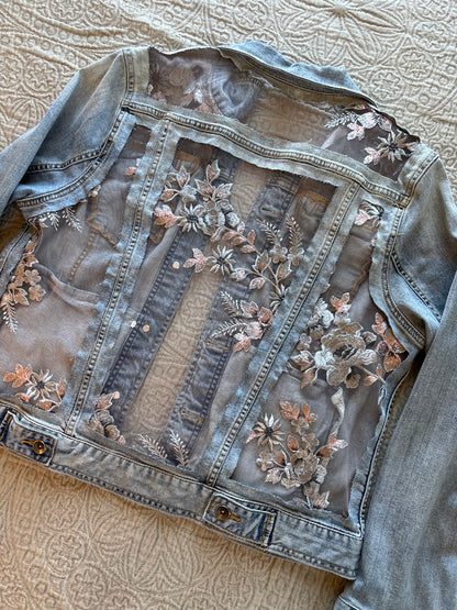 Silver Floral Light-Wash Denim Jacket [XL]