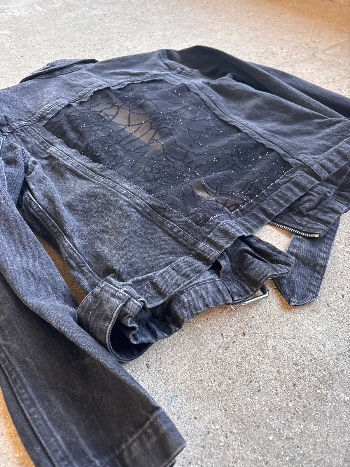 Black Denim Spider Webs Belted Jacket [S]