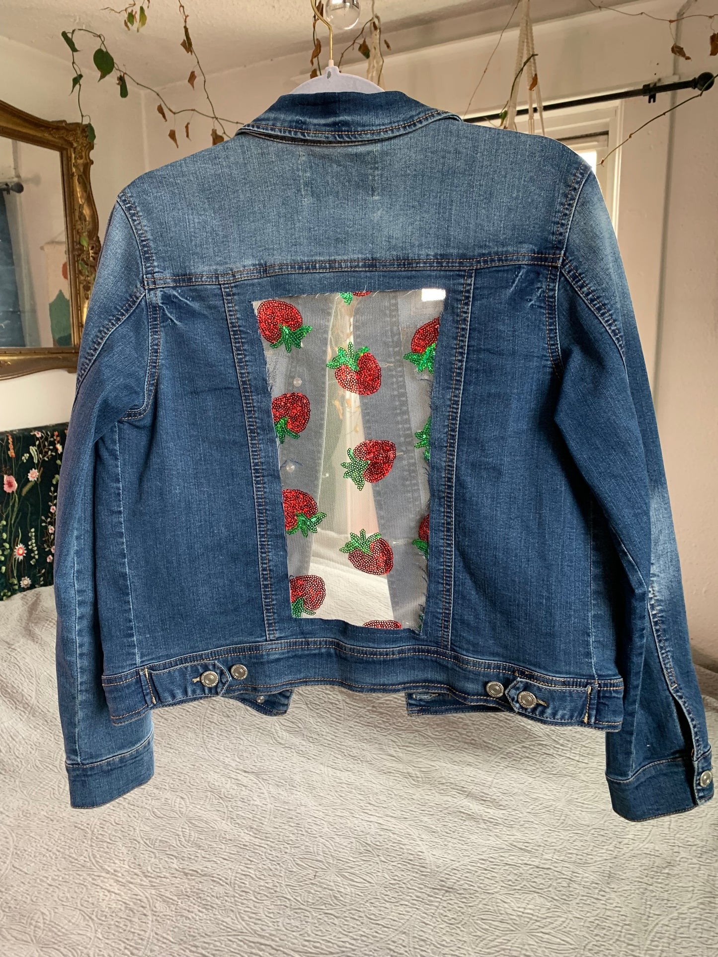 Denim Sequin Strawberries [L]