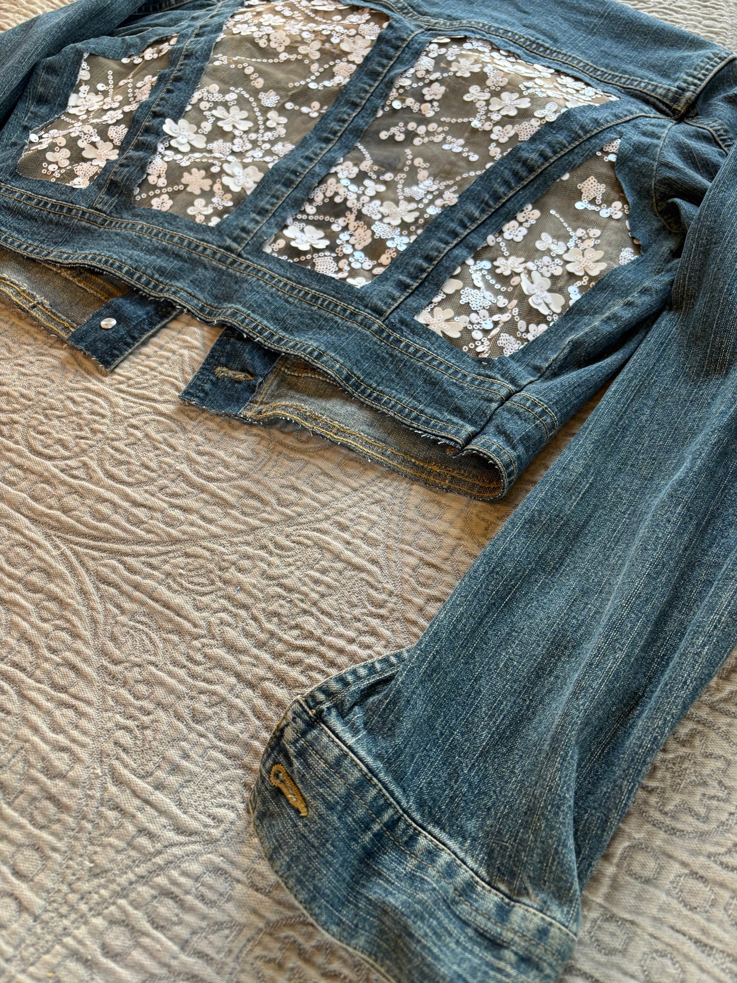 Cropped White Flowers Jacket [L]