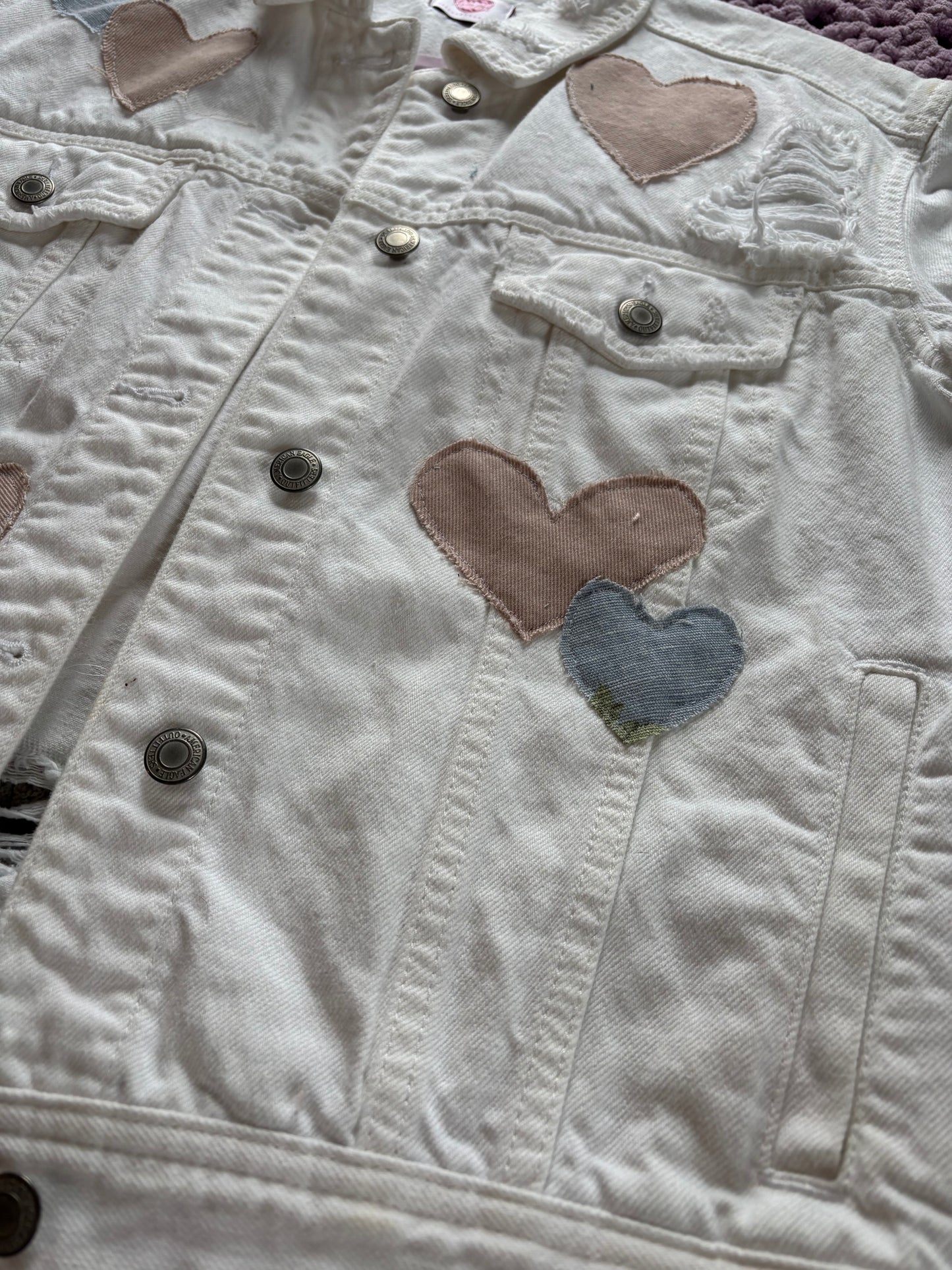 Distressed White Denim Hearts Jacket [L]