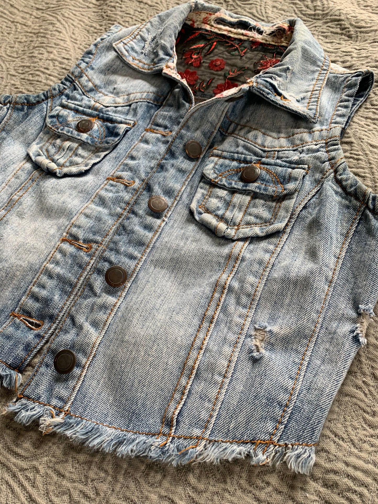 Distressed Denim Wildflowers Vest [XS]