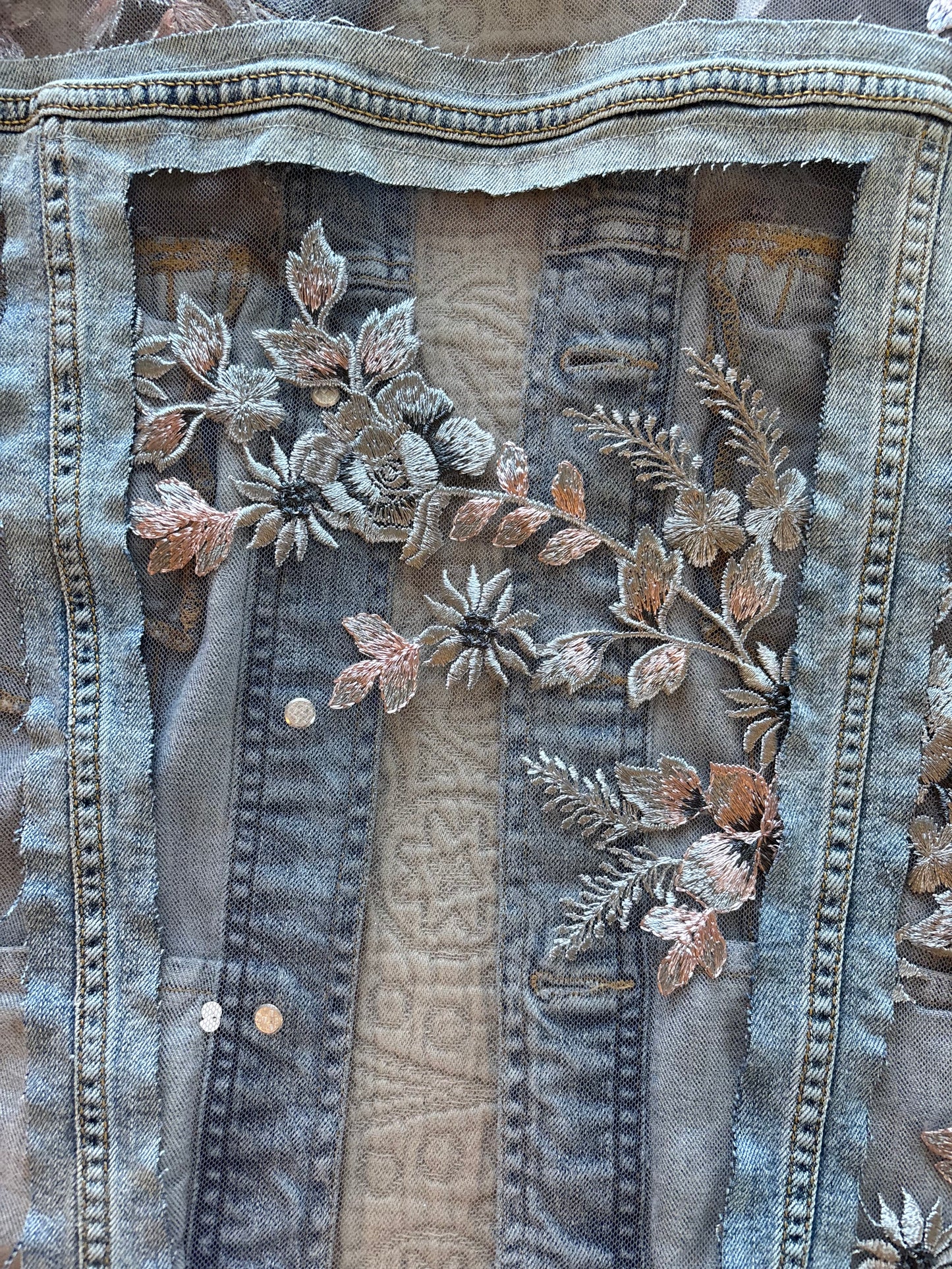Silver Floral Light-Wash Denim Jacket [XL]