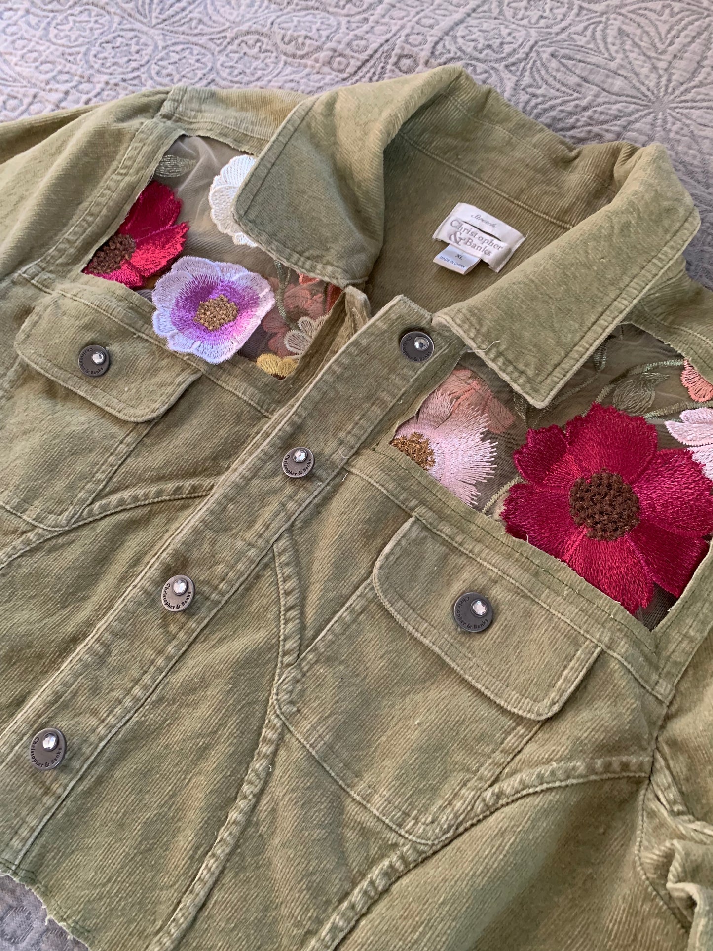 Cropped Green Denim Appliqué Wildflowers [XL]