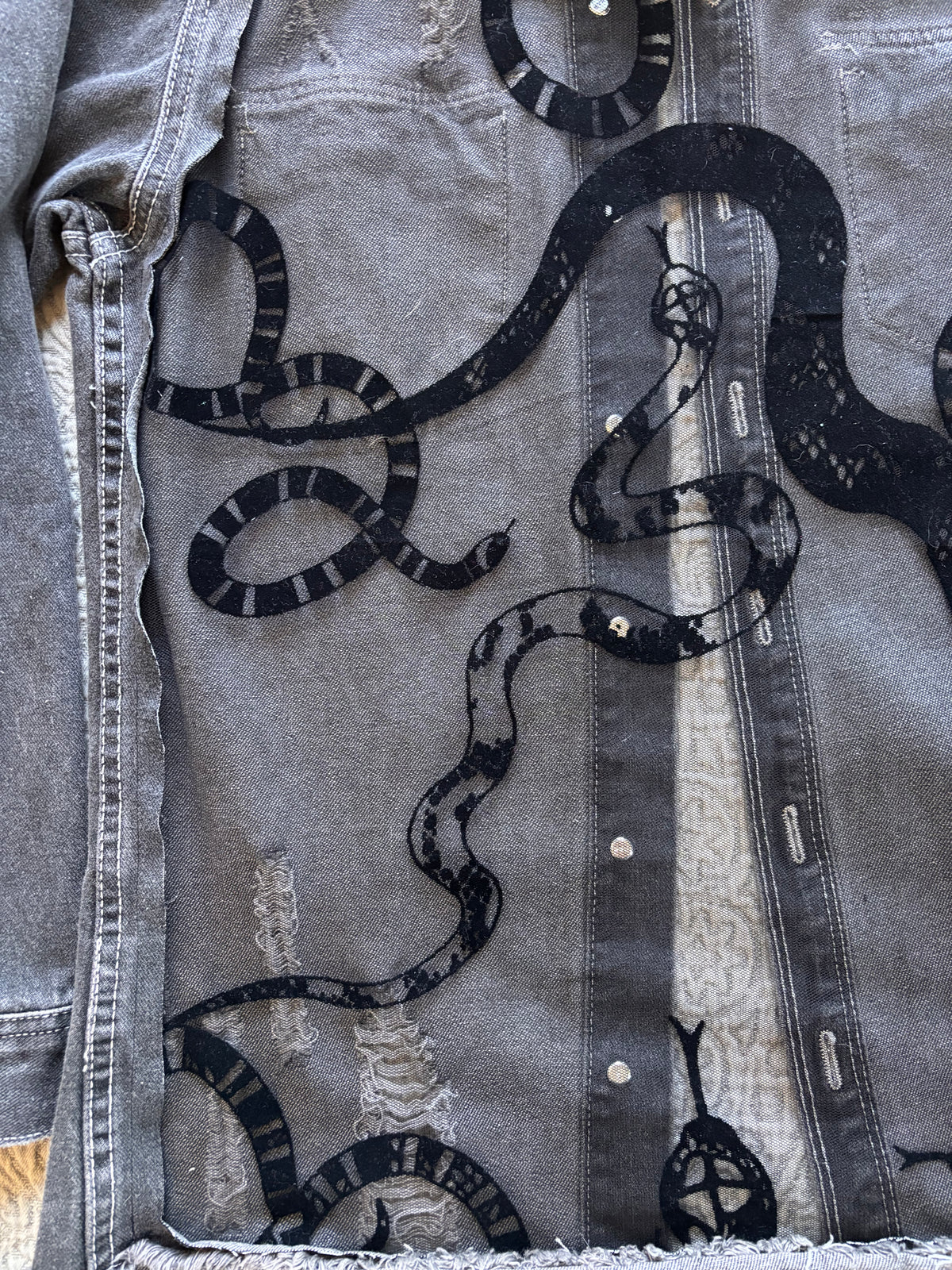 Black Distressed Denim Snakes Jacket [L]