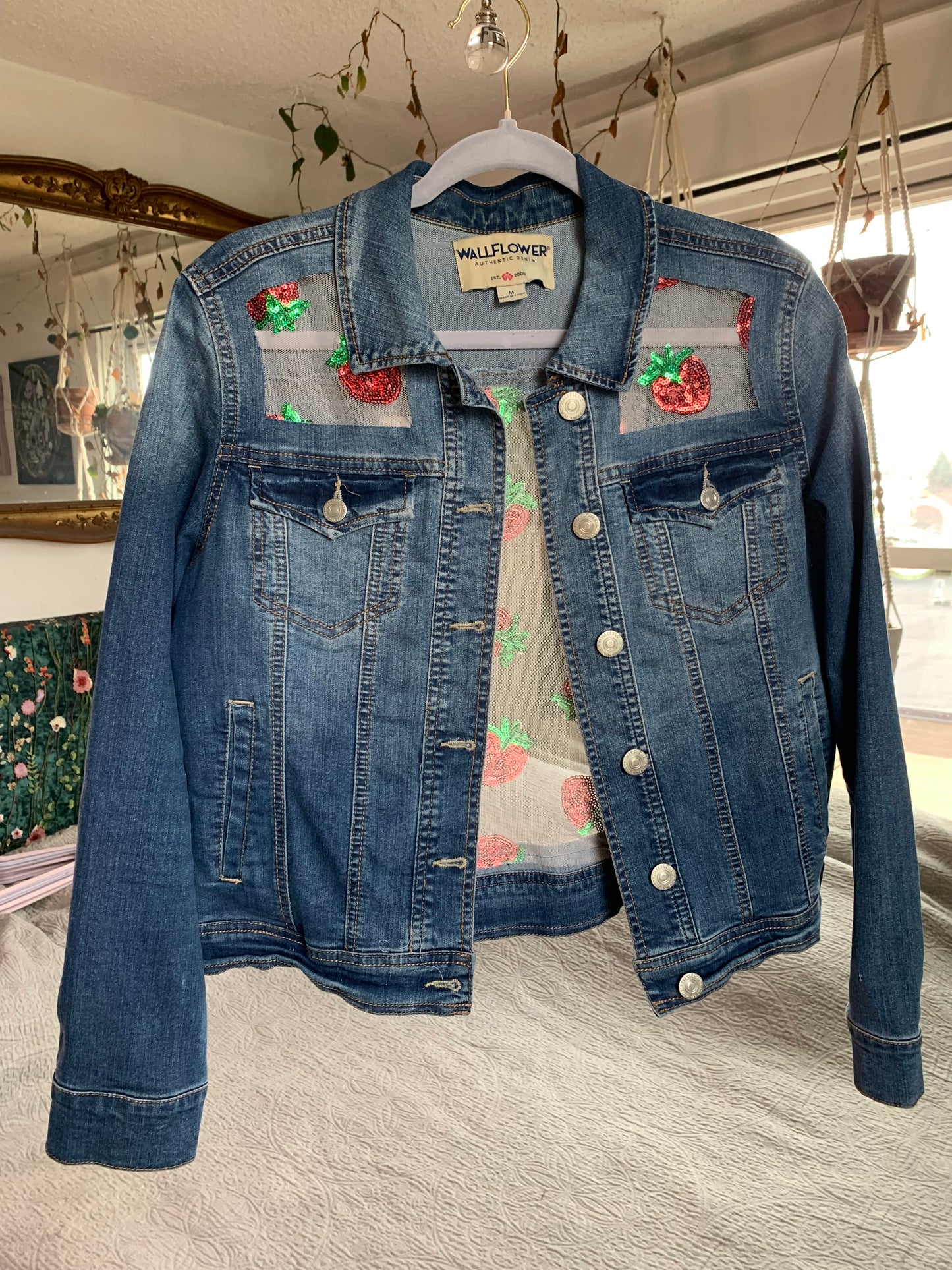 Denim Sequin Strawberries [L]