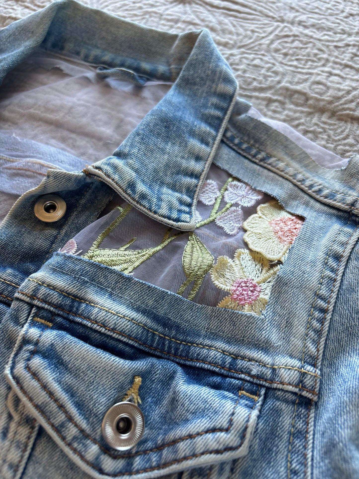 Purple Flowers Acid-Wash Denim Jacket [S]