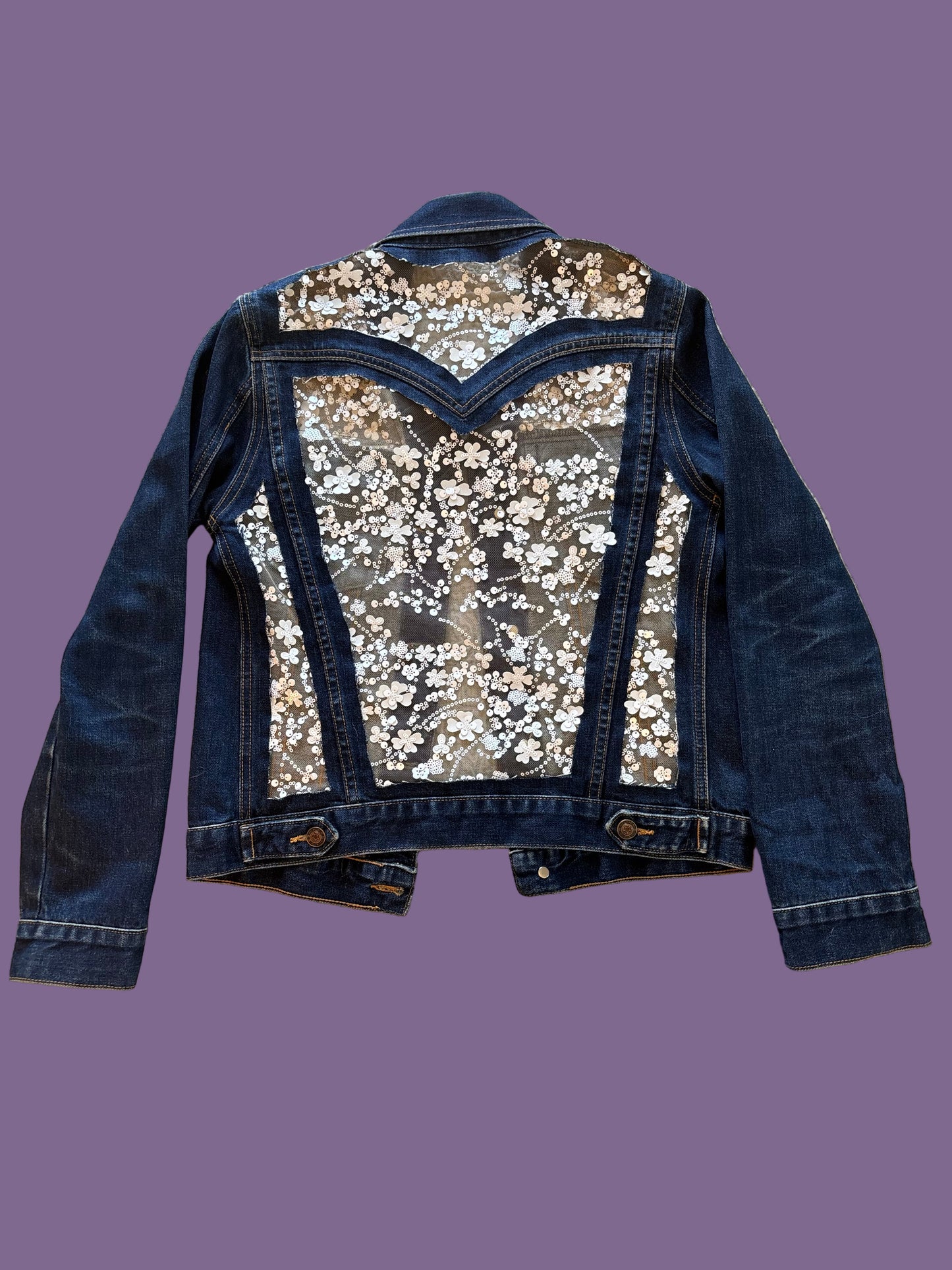White Floral Dark-Wash Denim Jacket [S]