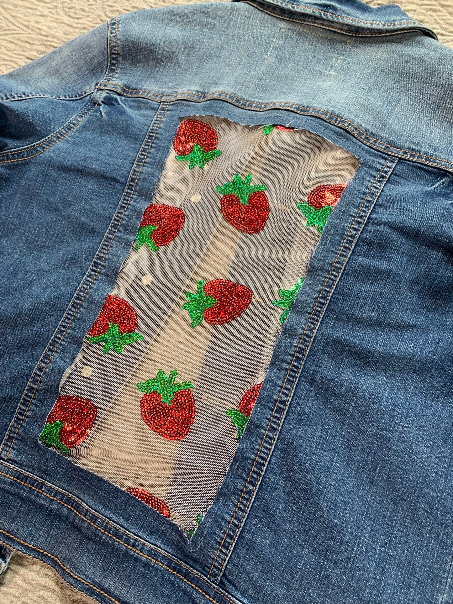 Denim Sequin Strawberries [L]