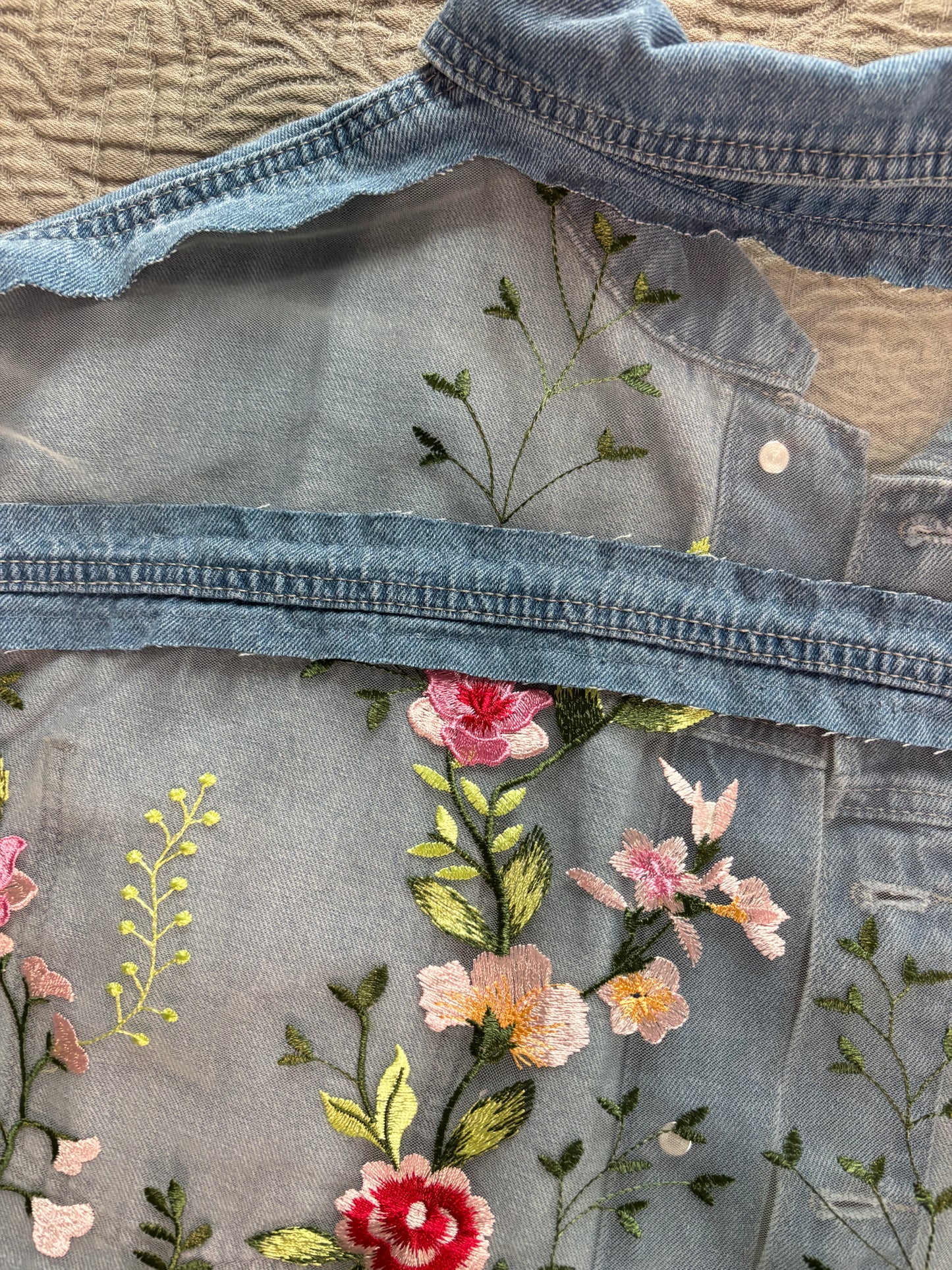 Cropped Denim Pink Floral Jacket with Bows [3X]