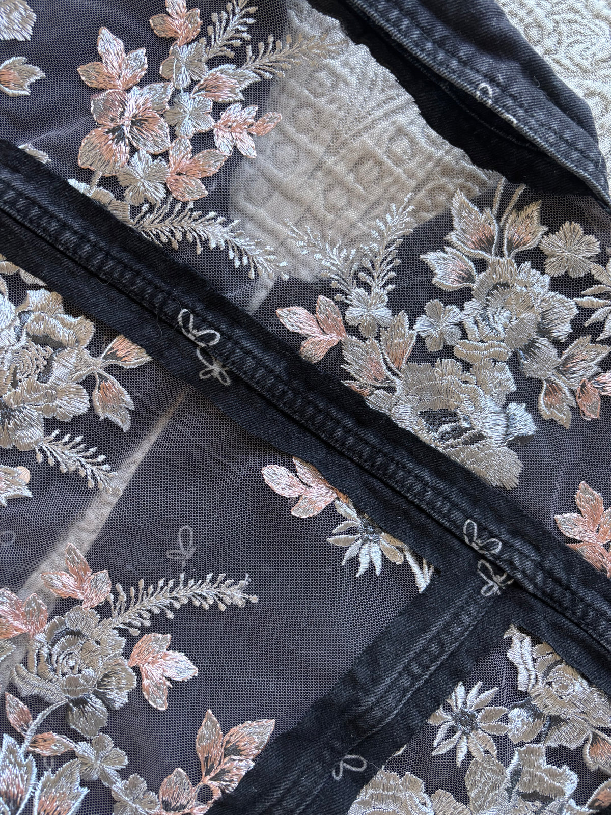 Black Bows and Silver Floral Denim Cropped Jacket [XL]