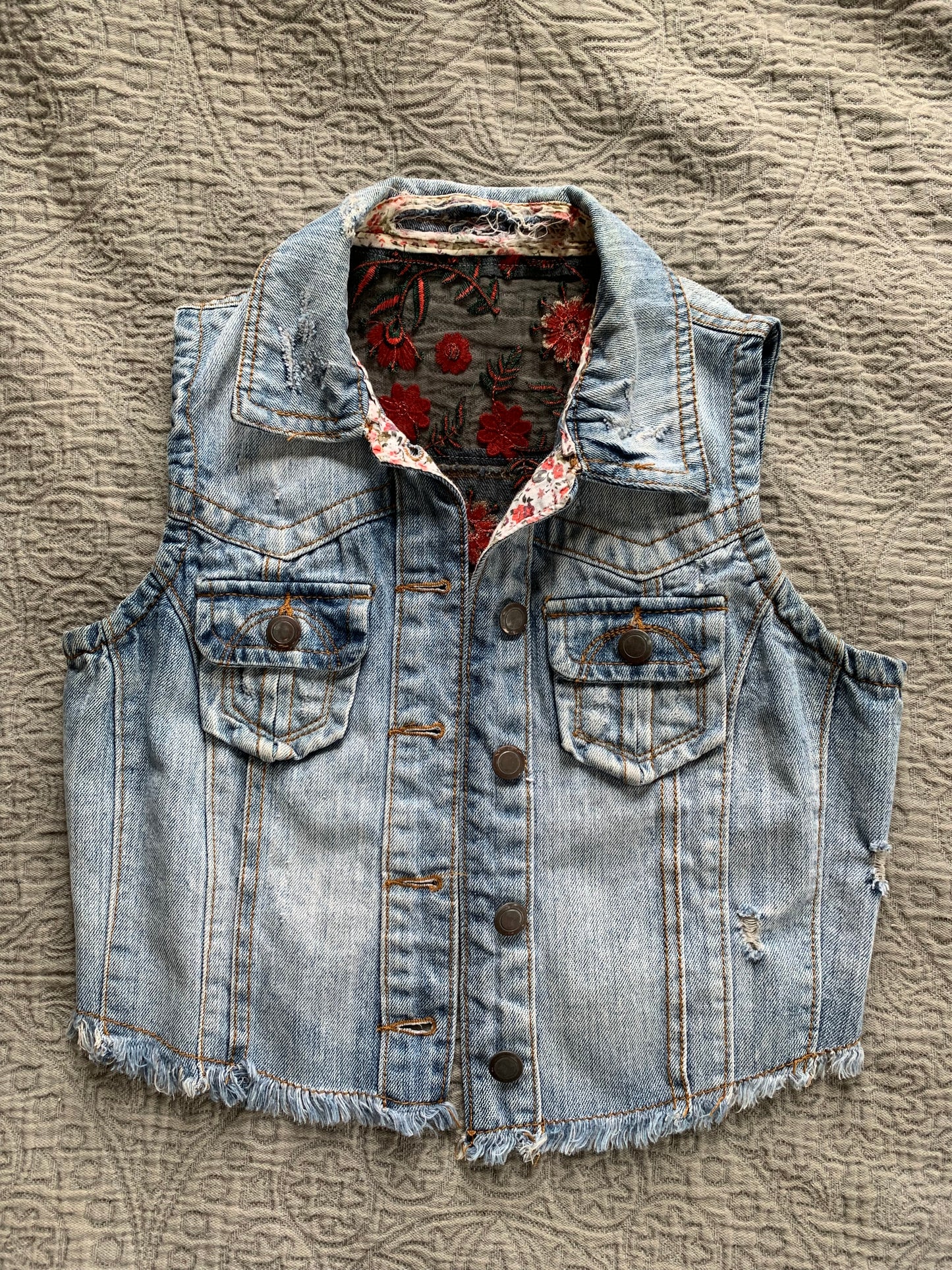 Distressed Denim Wildflowers Vest [XS]