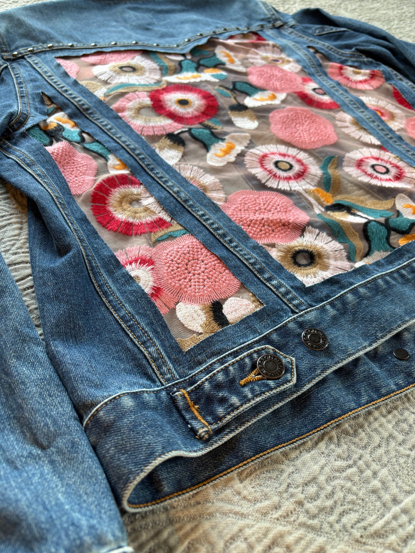 Denim Studs Pink Floral Jacket [L]