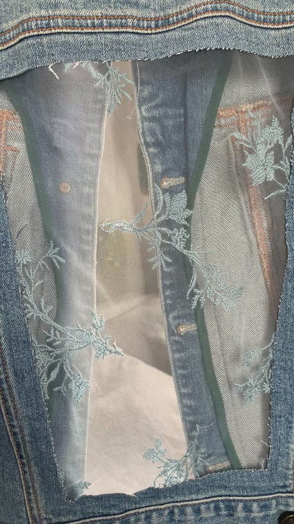 Light Wash Blue Denim Blue Vines [M]